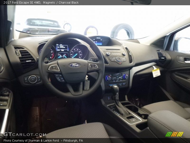 Magnetic / Charcoal Black 2017 Ford Escape SE 4WD