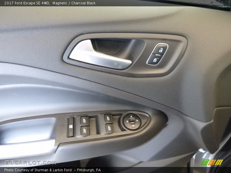 Magnetic / Charcoal Black 2017 Ford Escape SE 4WD