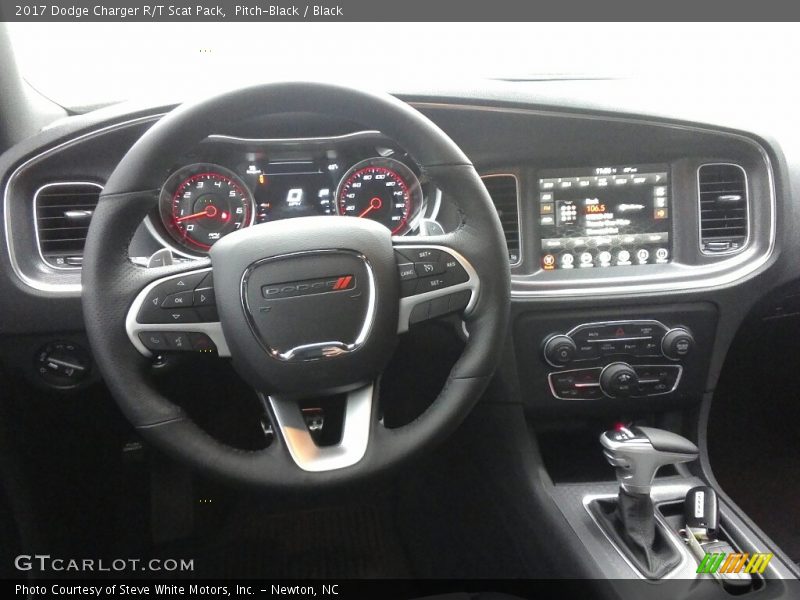 Pitch-Black / Black 2017 Dodge Charger R/T Scat Pack
