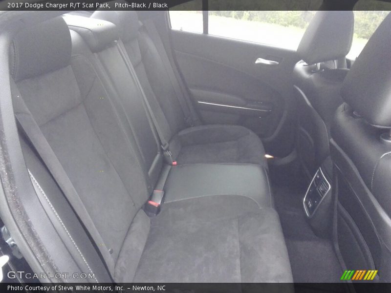 Pitch-Black / Black 2017 Dodge Charger R/T Scat Pack