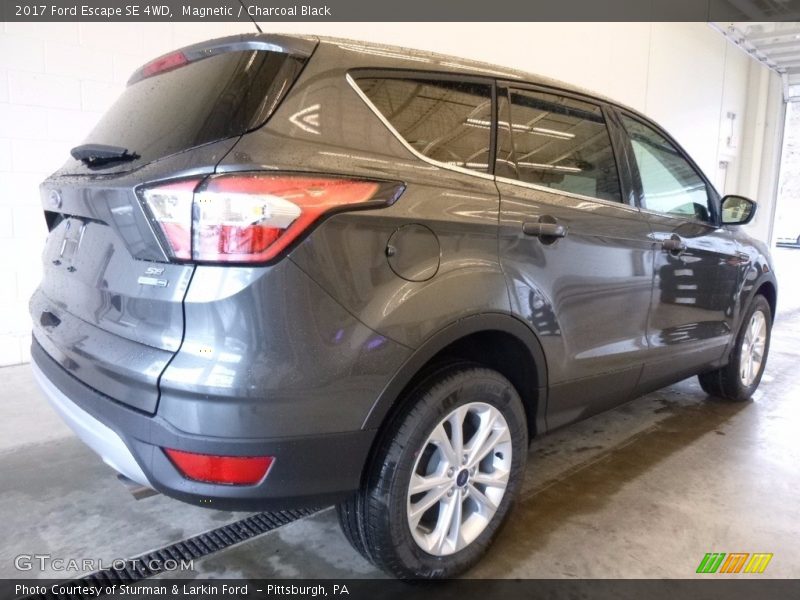 Magnetic / Charcoal Black 2017 Ford Escape SE 4WD