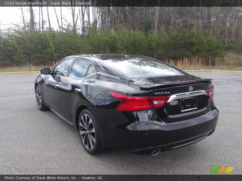 Super Black / Charcoal 2016 Nissan Maxima SR