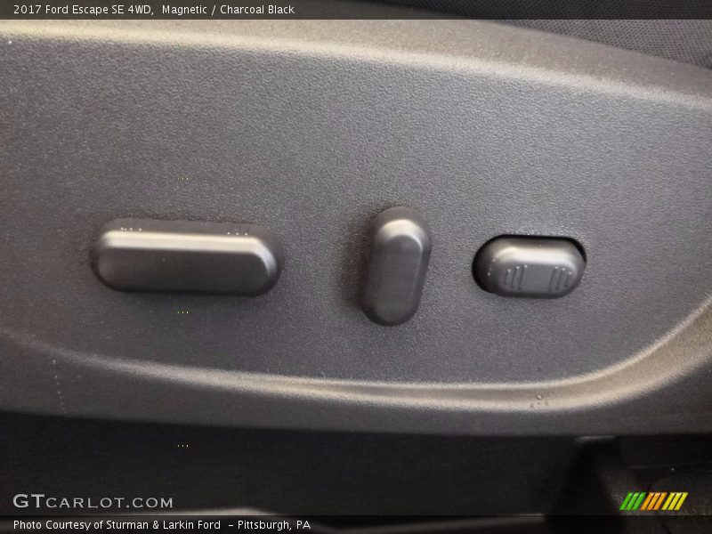 Magnetic / Charcoal Black 2017 Ford Escape SE 4WD