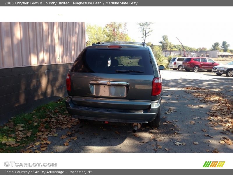 Magnesium Pearl / Medium Slate Gray 2006 Chrysler Town & Country Limited