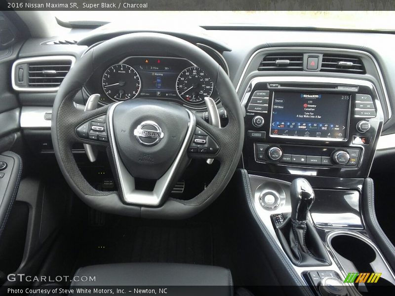 Super Black / Charcoal 2016 Nissan Maxima SR