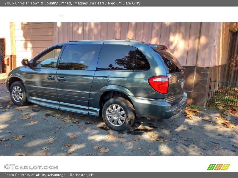 Magnesium Pearl / Medium Slate Gray 2006 Chrysler Town & Country Limited