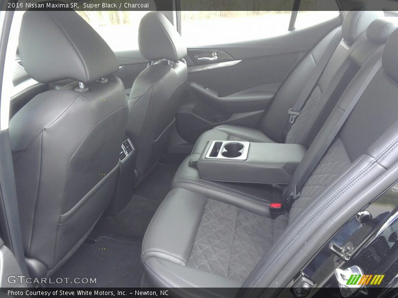 Super Black / Charcoal 2016 Nissan Maxima SR