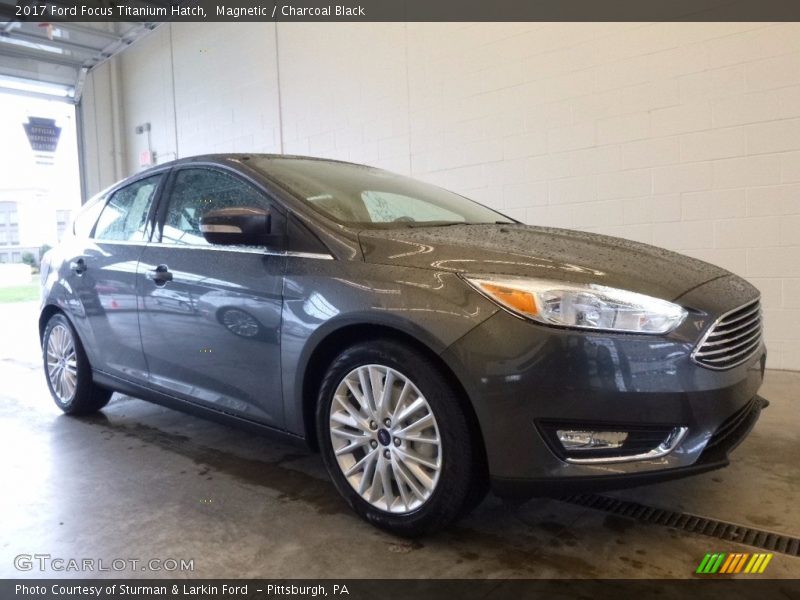 Magnetic / Charcoal Black 2017 Ford Focus Titanium Hatch