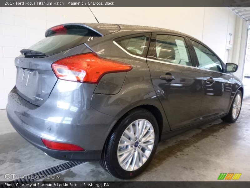 Magnetic / Charcoal Black 2017 Ford Focus Titanium Hatch