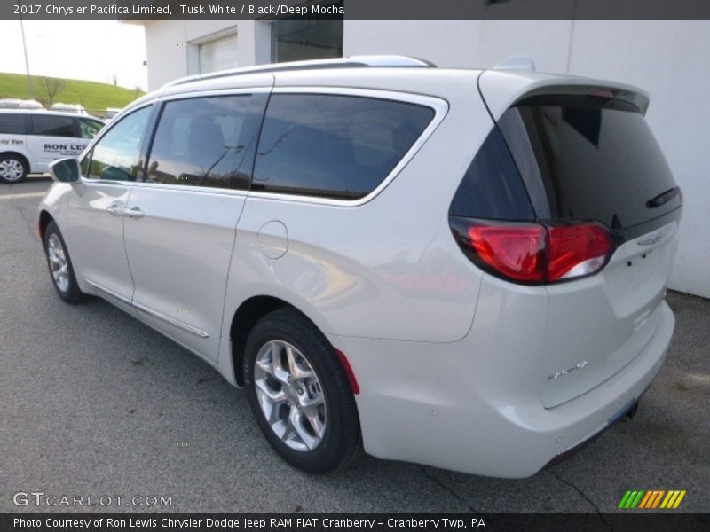 Tusk White / Black/Deep Mocha 2017 Chrysler Pacifica Limited
