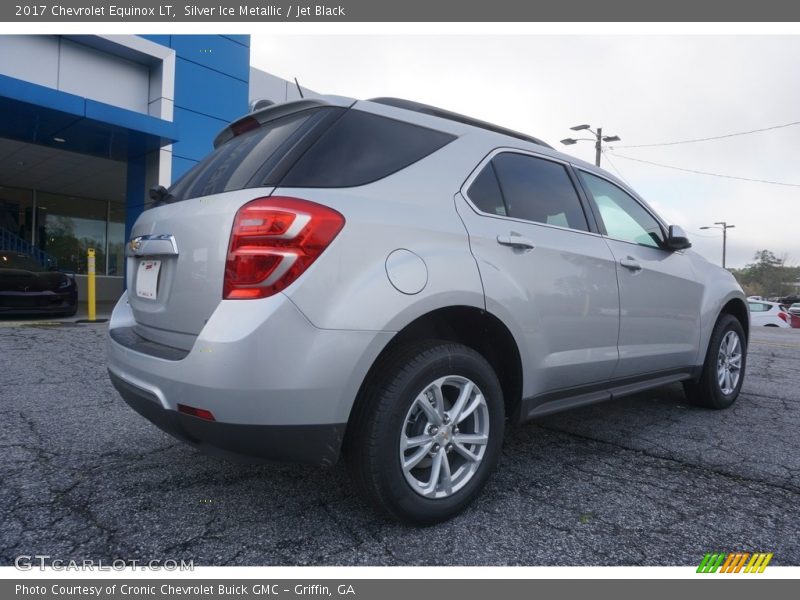 Silver Ice Metallic / Jet Black 2017 Chevrolet Equinox LT