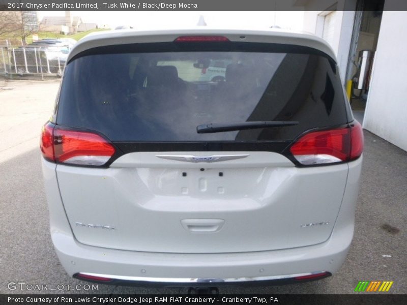 Tusk White / Black/Deep Mocha 2017 Chrysler Pacifica Limited