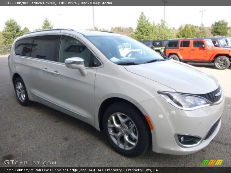 Tusk White / Black/Deep Mocha 2017 Chrysler Pacifica Limited