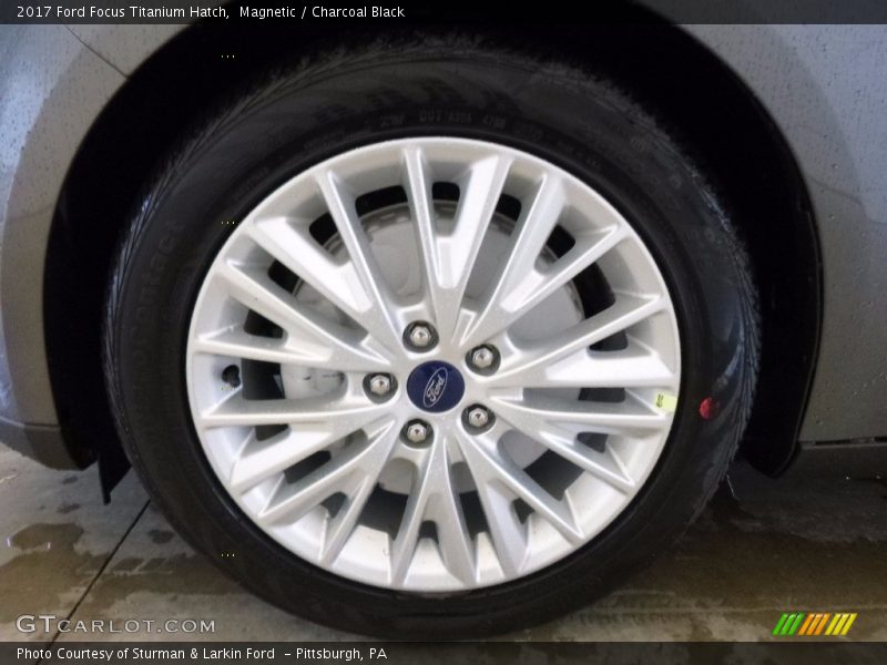 Magnetic / Charcoal Black 2017 Ford Focus Titanium Hatch