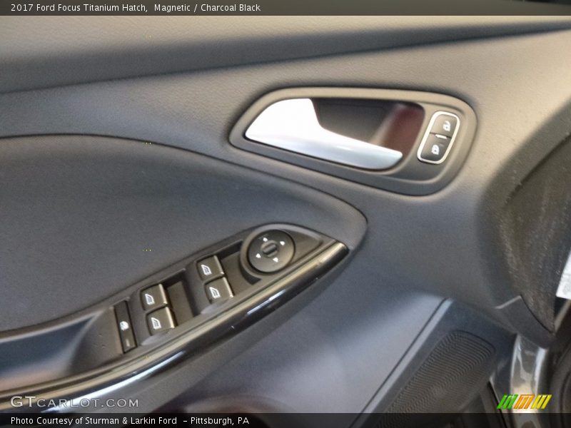 Magnetic / Charcoal Black 2017 Ford Focus Titanium Hatch