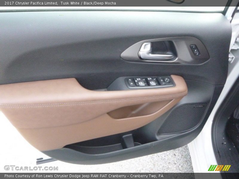 Tusk White / Black/Deep Mocha 2017 Chrysler Pacifica Limited