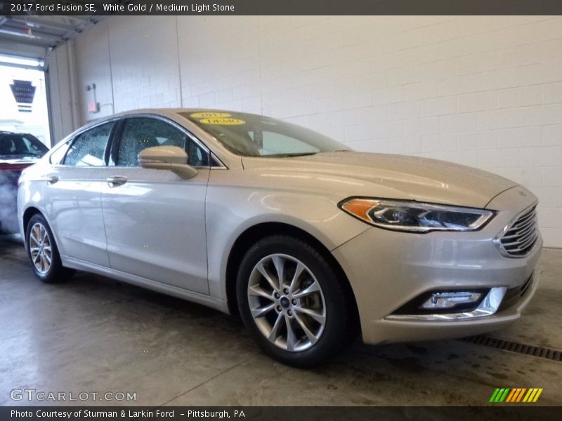 White Gold / Medium Light Stone 2017 Ford Fusion SE