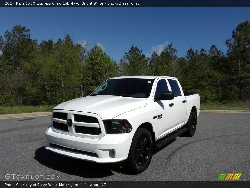Bright White / Black/Diesel Gray 2017 Ram 1500 Express Crew Cab 4x4