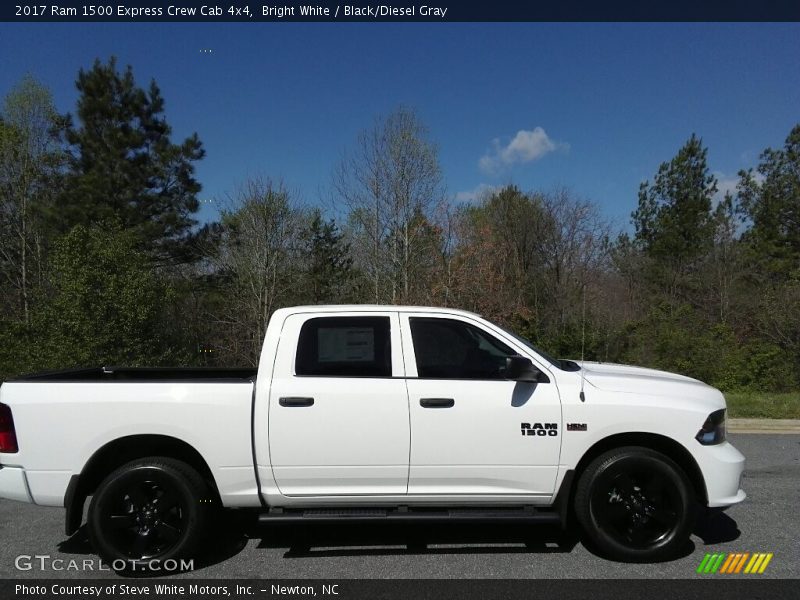 Bright White / Black/Diesel Gray 2017 Ram 1500 Express Crew Cab 4x4
