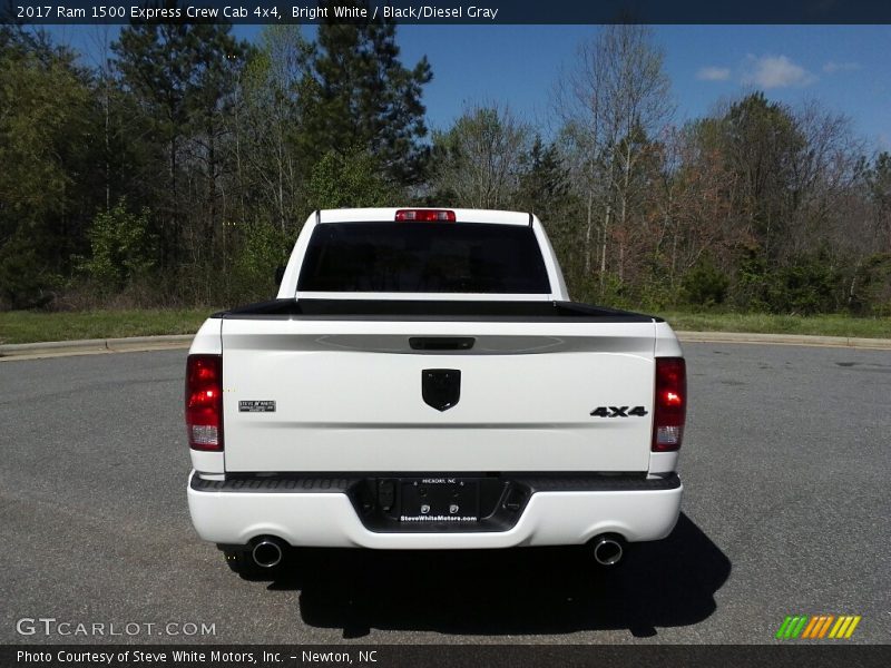 Bright White / Black/Diesel Gray 2017 Ram 1500 Express Crew Cab 4x4
