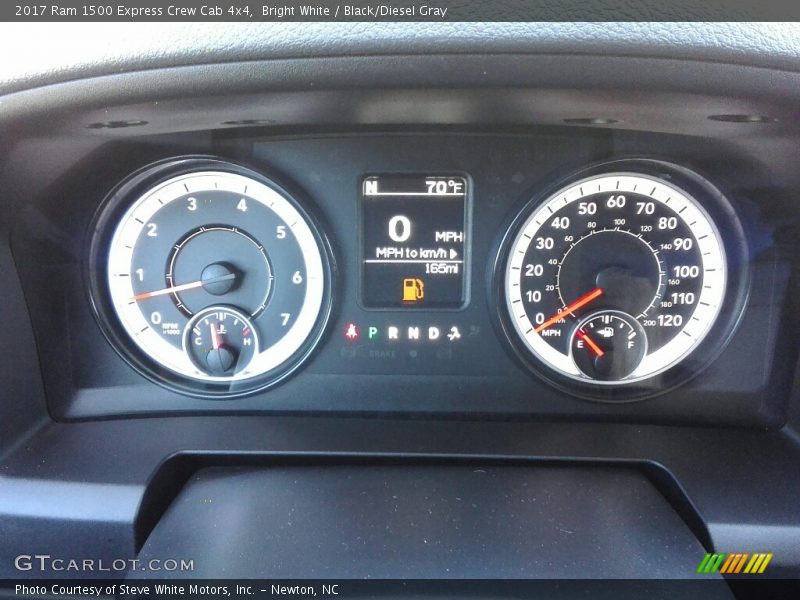Bright White / Black/Diesel Gray 2017 Ram 1500 Express Crew Cab 4x4