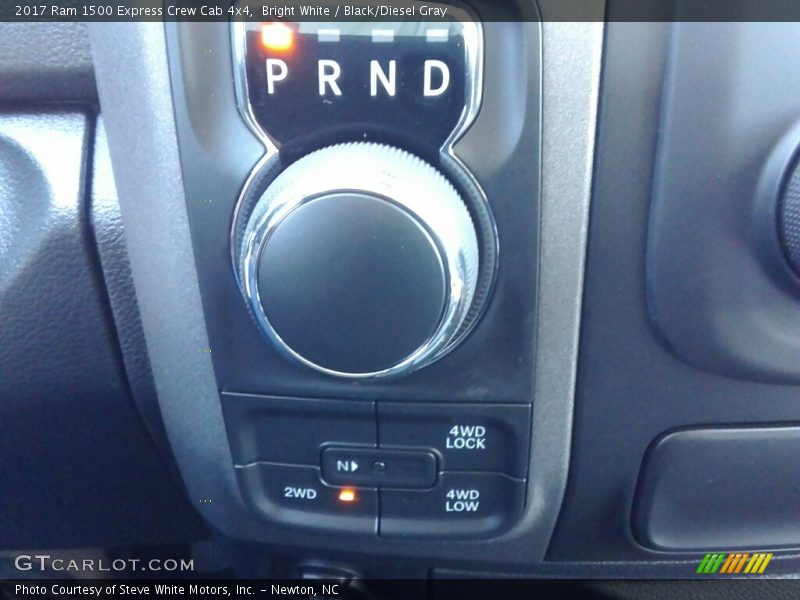 Bright White / Black/Diesel Gray 2017 Ram 1500 Express Crew Cab 4x4