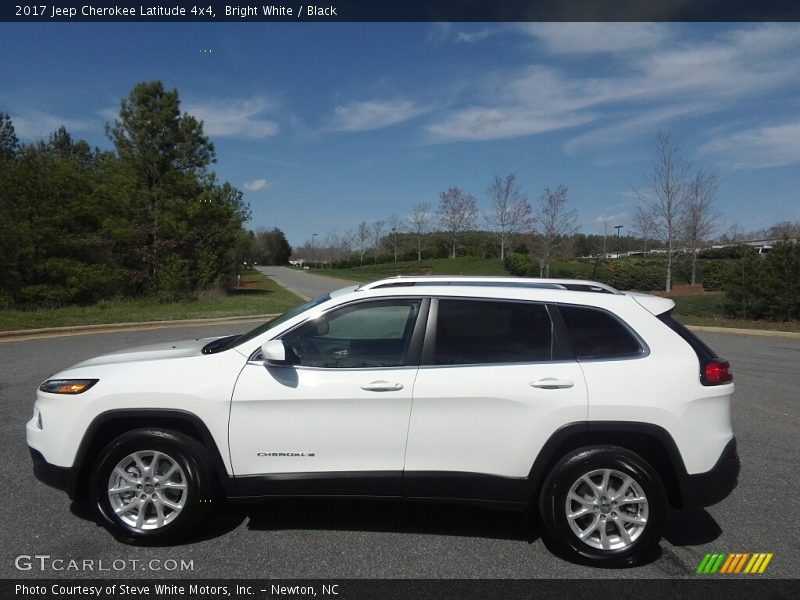Bright White / Black 2017 Jeep Cherokee Latitude 4x4