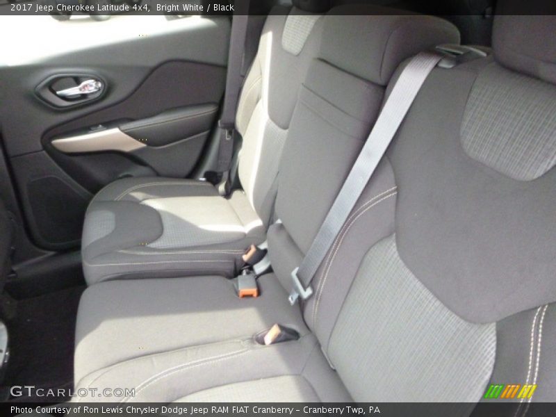 Bright White / Black 2017 Jeep Cherokee Latitude 4x4