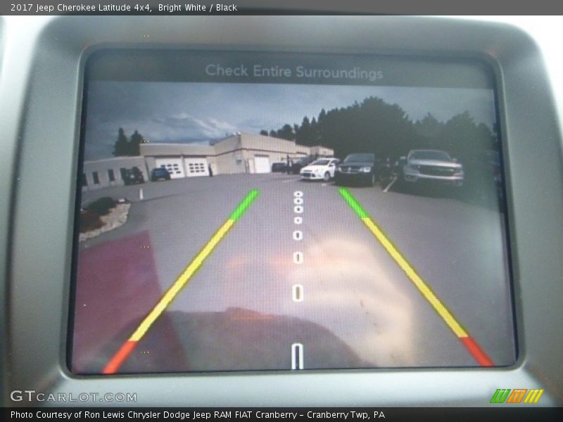 Bright White / Black 2017 Jeep Cherokee Latitude 4x4