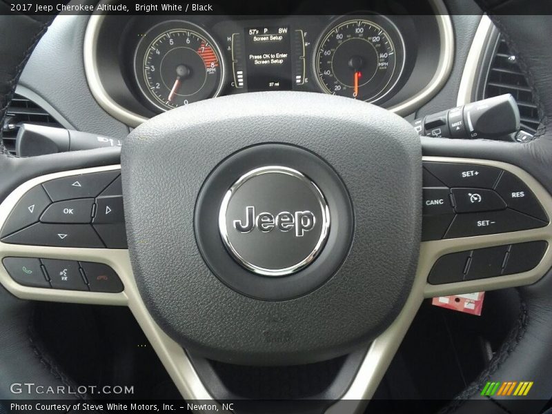 Bright White / Black 2017 Jeep Cherokee Altitude