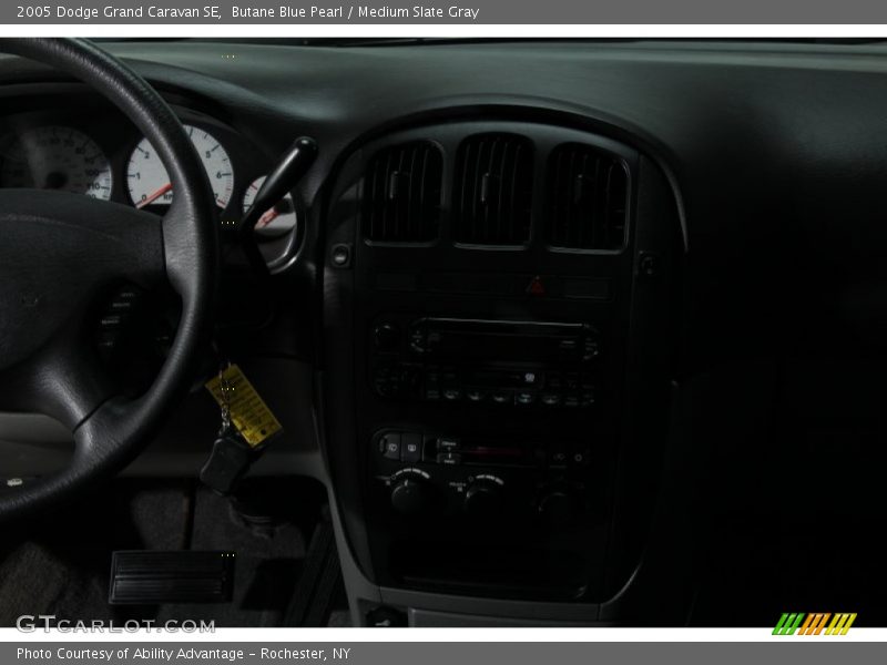Butane Blue Pearl / Medium Slate Gray 2005 Dodge Grand Caravan SE