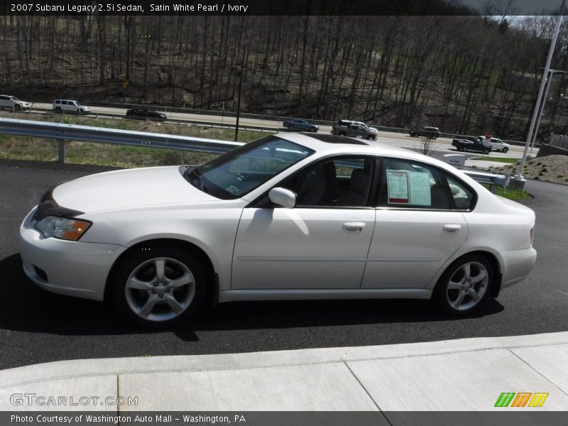 Satin White Pearl / Ivory 2007 Subaru Legacy 2.5i Sedan