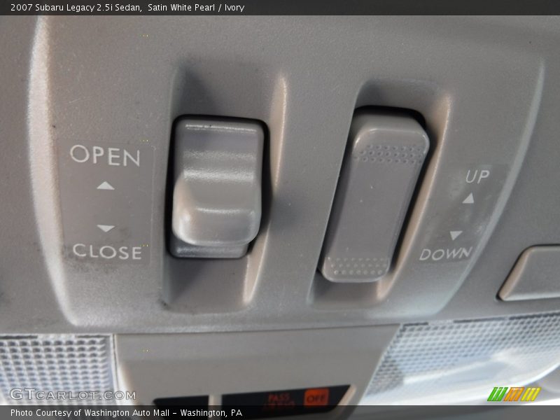 Satin White Pearl / Ivory 2007 Subaru Legacy 2.5i Sedan