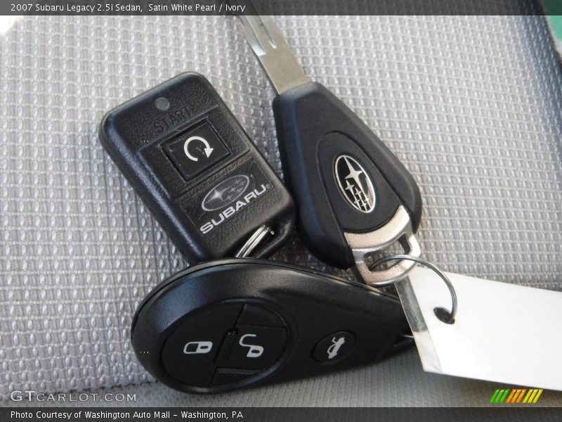 Satin White Pearl / Ivory 2007 Subaru Legacy 2.5i Sedan