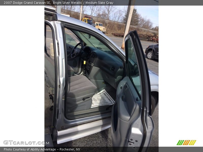 Bright Silver Metallic / Medium Slate Gray 2007 Dodge Grand Caravan SE