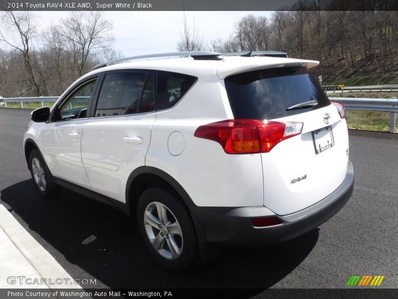 Super White / Black 2014 Toyota RAV4 XLE AWD