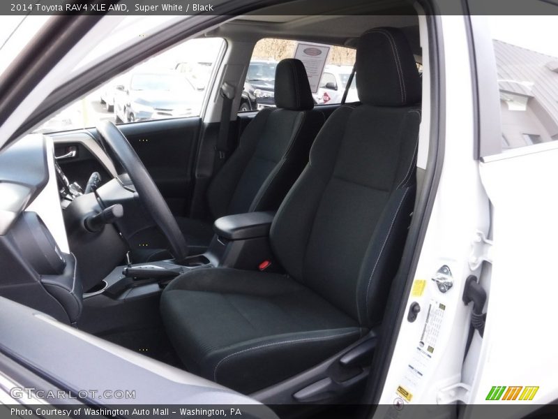 Super White / Black 2014 Toyota RAV4 XLE AWD