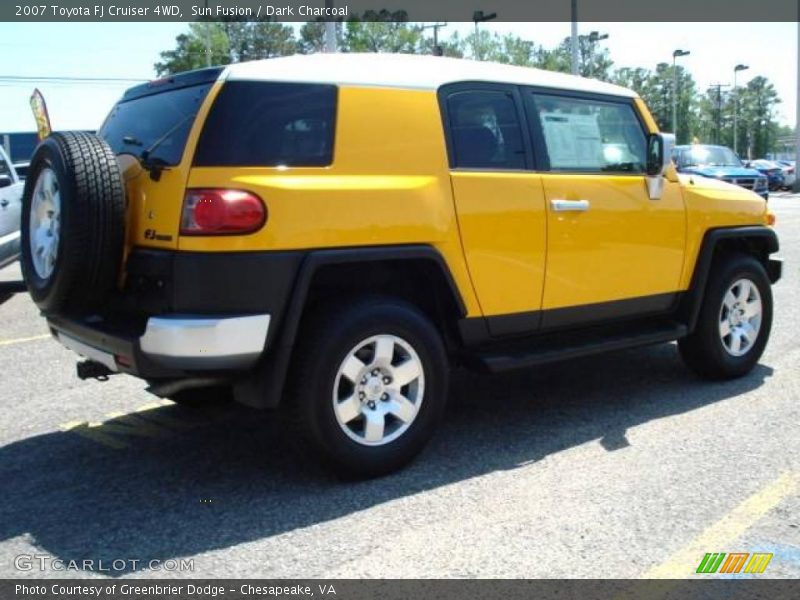 Sun Fusion / Dark Charcoal 2007 Toyota FJ Cruiser 4WD
