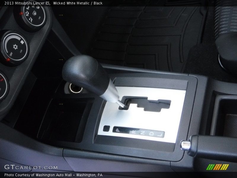 Wicked White Metallic / Black 2013 Mitsubishi Lancer ES