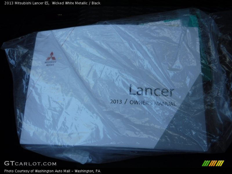 Wicked White Metallic / Black 2013 Mitsubishi Lancer ES