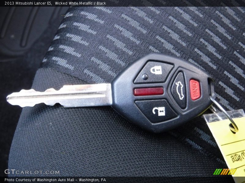 Wicked White Metallic / Black 2013 Mitsubishi Lancer ES