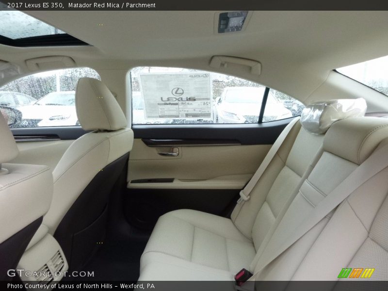 Matador Red Mica / Parchment 2017 Lexus ES 350