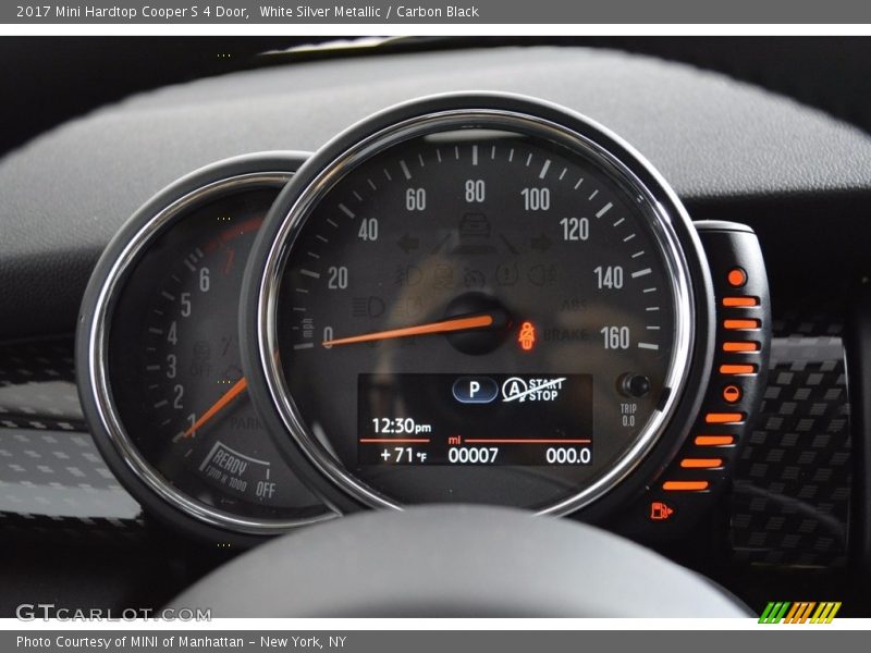 White Silver Metallic / Carbon Black 2017 Mini Hardtop Cooper S 4 Door