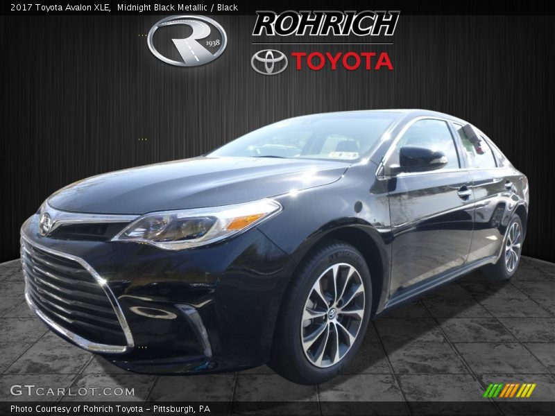 Midnight Black Metallic / Black 2017 Toyota Avalon XLE