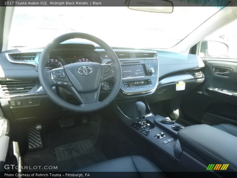 Midnight Black Metallic / Black 2017 Toyota Avalon XLE