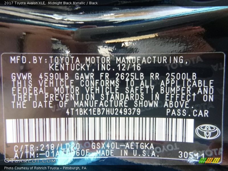 Midnight Black Metallic / Black 2017 Toyota Avalon XLE