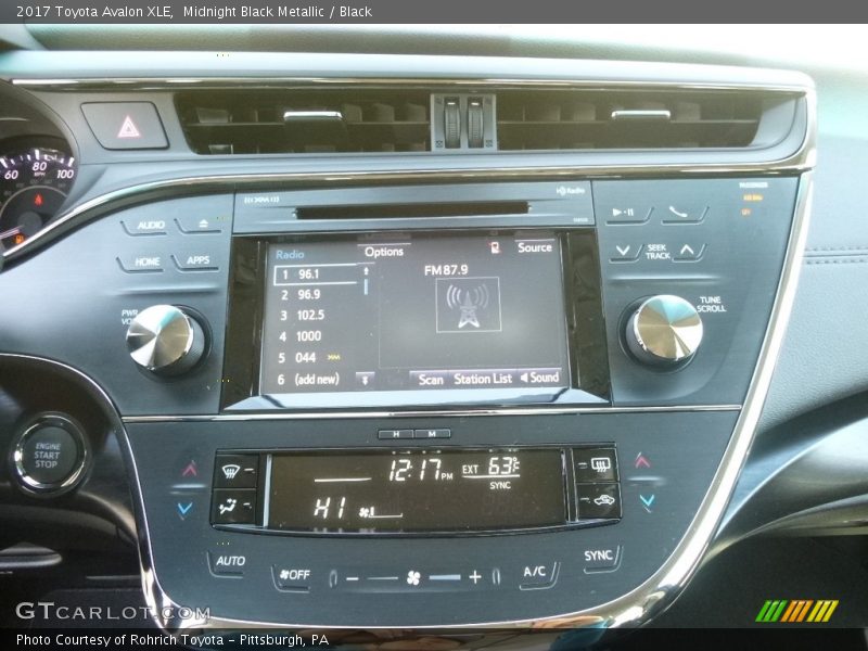 Midnight Black Metallic / Black 2017 Toyota Avalon XLE