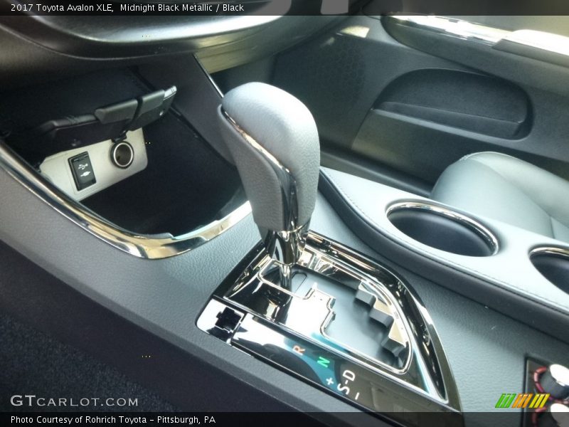 Midnight Black Metallic / Black 2017 Toyota Avalon XLE