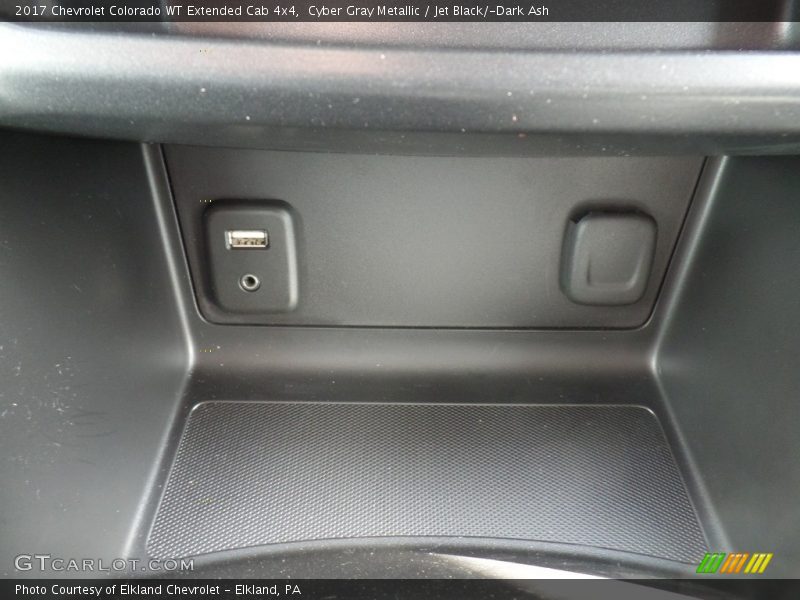 Cyber Gray Metallic / Jet Black/­Dark Ash 2017 Chevrolet Colorado WT Extended Cab 4x4