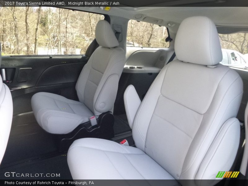 Midnight Black Metallic / Ash 2017 Toyota Sienna Limited AWD